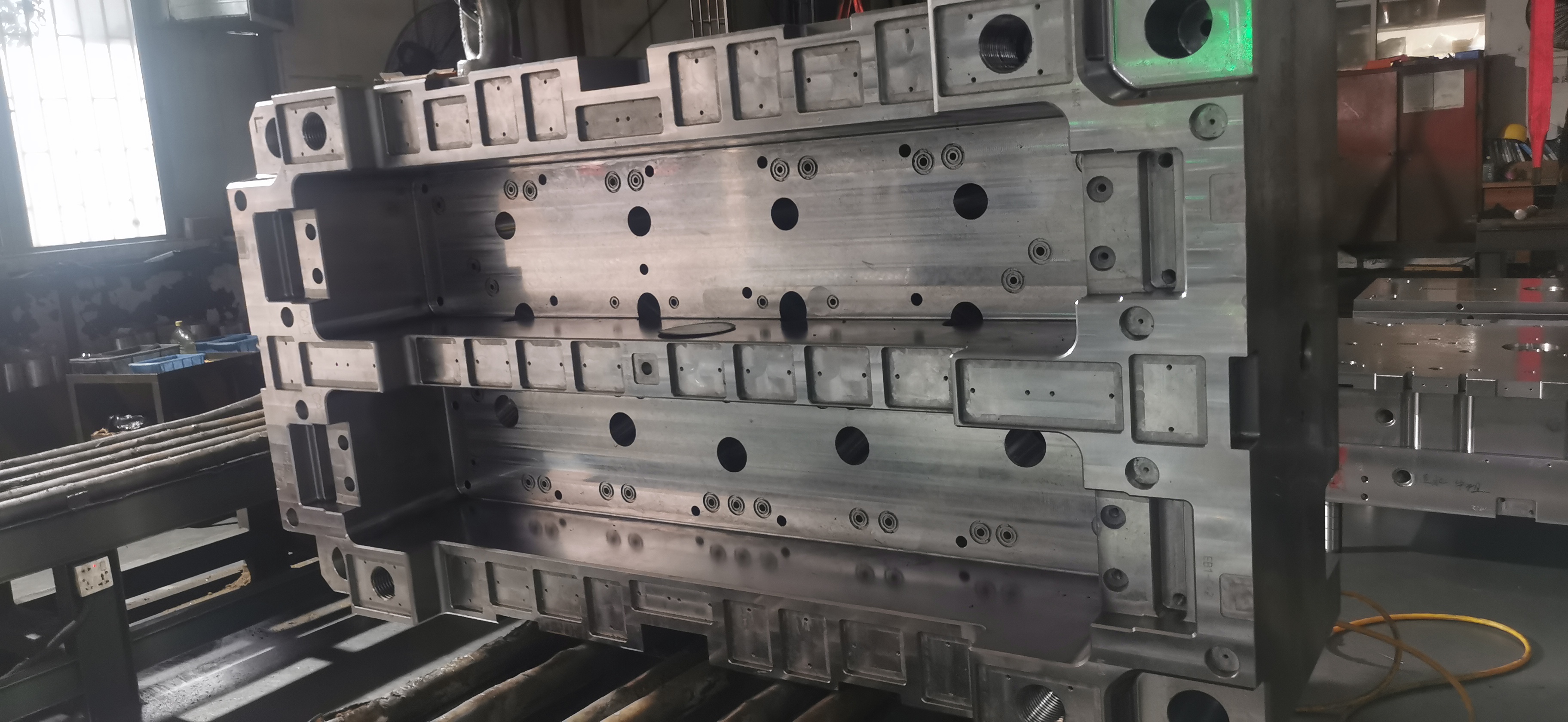 Mold base for Auto Mold